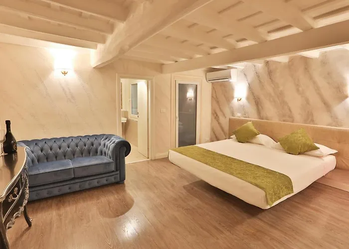 Grottini Luxury ~ Pantheon 4* Rzym